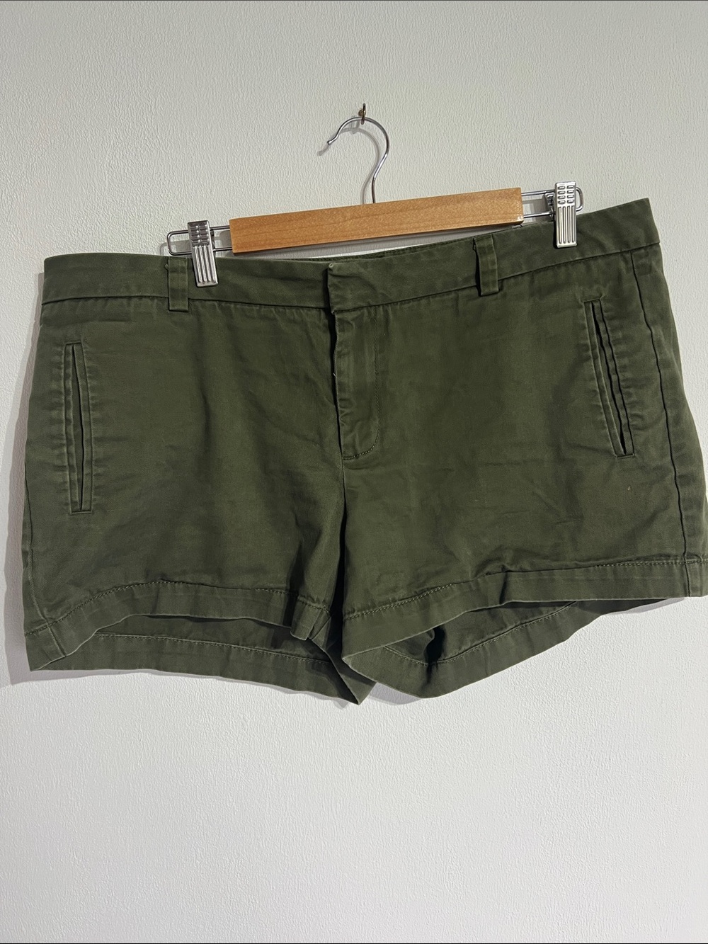 STYLUS Olive Green Women's Shorts